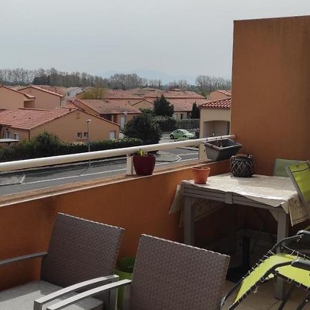 Appartement avec grande terrasse à 15 mn de la mer Saint-Estève Exterior foto