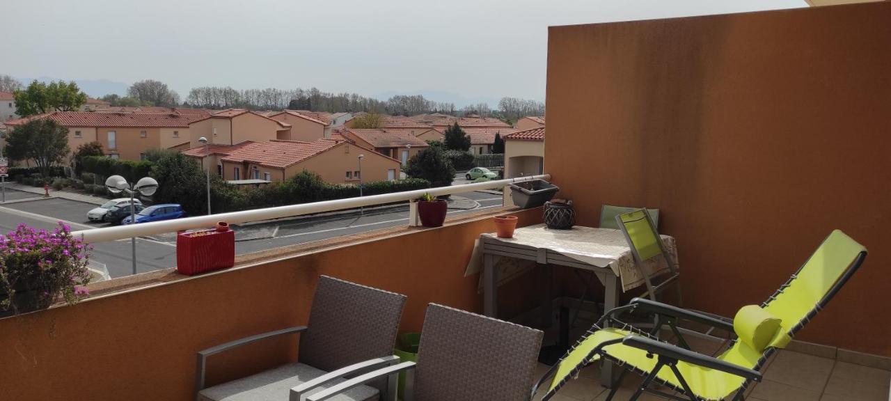 Appartement avec grande terrasse à 15 mn de la mer Saint-Estève Exterior foto